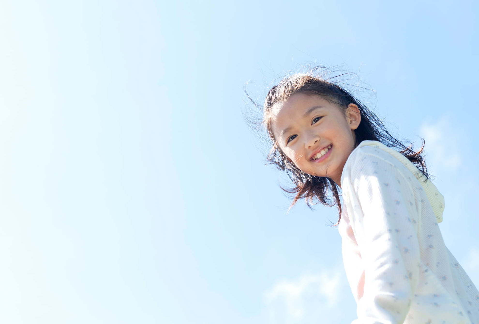 綺麗な歯並びの笑顔の女の子