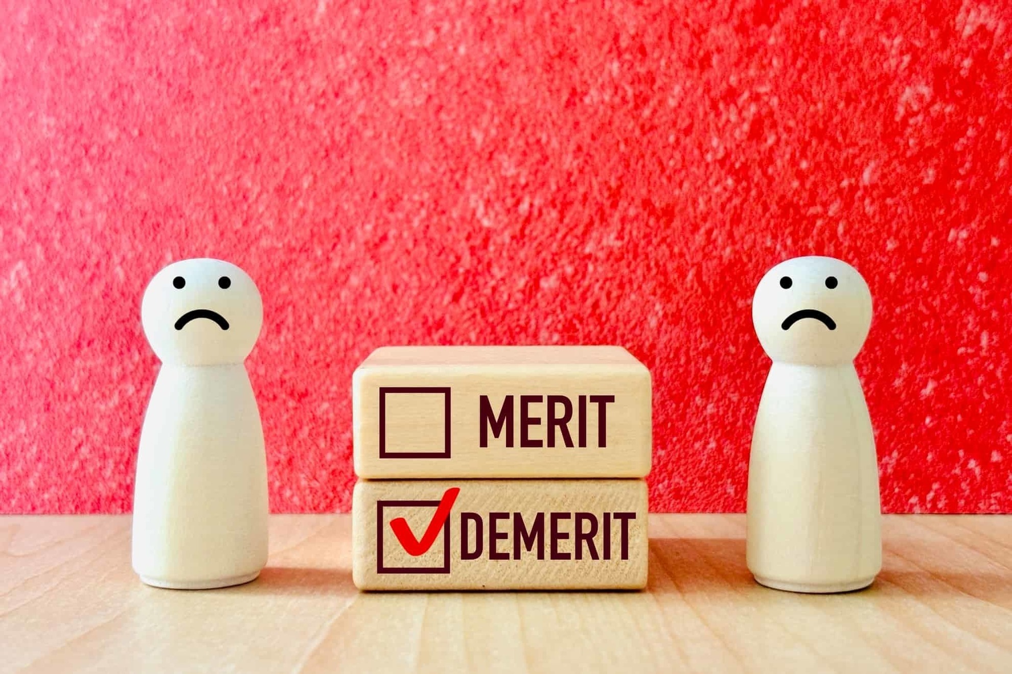 インビザライン・ファーストのデメリットのイメージ