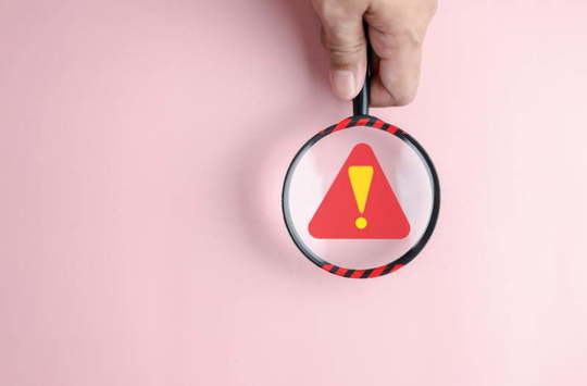 歯並びが悪い場合に考えられるリスクのイメージ