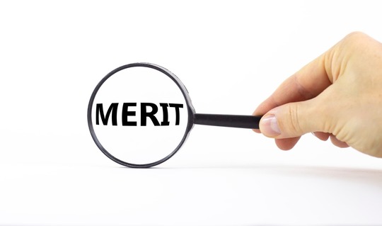 インビザラインで抜歯をするメリットイメージ