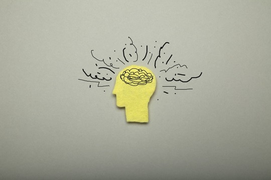 ストレスを感じている人のイメージ