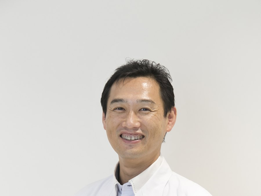 笑顔の矯正担当医 菅崎弘幸